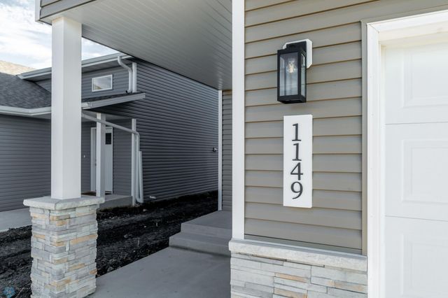 1149 60th Avenue W, West Fargo, ND 58078