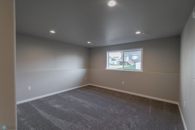 1149 60th Avenue W, West Fargo, ND 58078