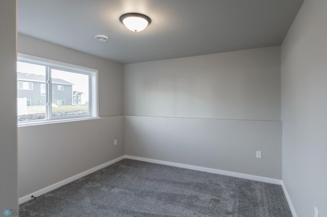 1149 60th Avenue W, West Fargo, ND 58078