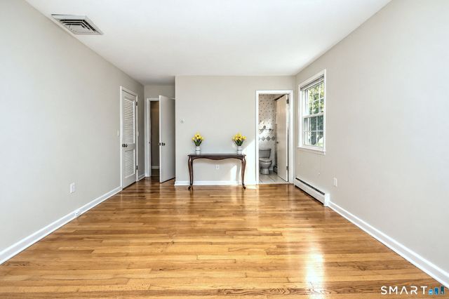 8 Applewood Drive, Cheshire, CT 06410