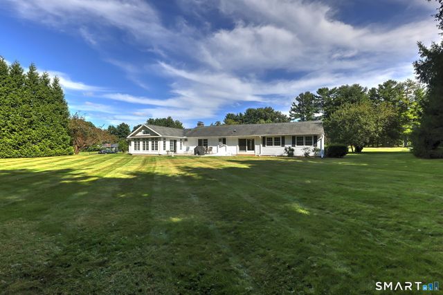 8 Applewood Drive, Cheshire, CT 06410