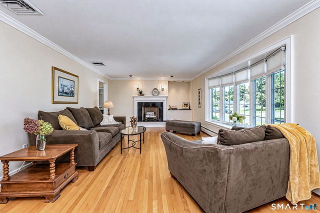 8 Applewood Drive, Cheshire, CT 06410
