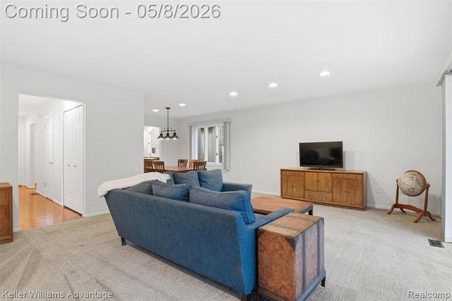 6545 Red Cedar Lane, West Bloomfield, MI 48324