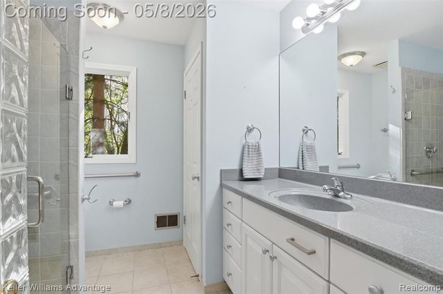 6545 Red Cedar Lane, West Bloomfield, MI 48324