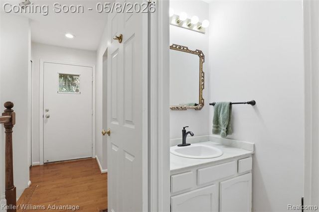 6545 Red Cedar Lane, West Bloomfield, MI 48324