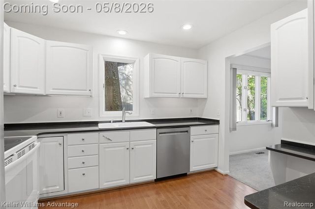 6545 Red Cedar Lane, West Bloomfield, MI 48324