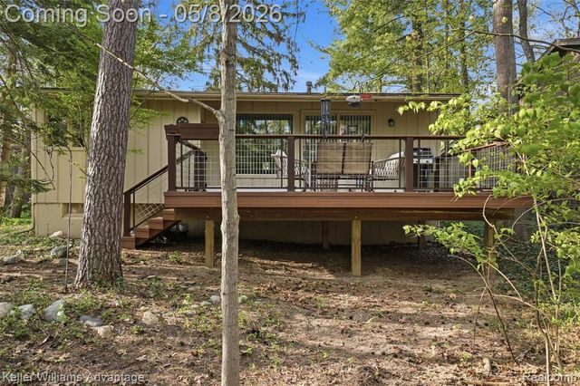 6545 Red Cedar Lane, West Bloomfield, MI 48324