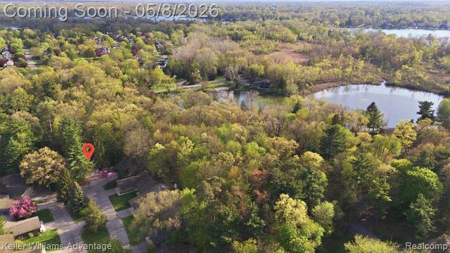 6545 Red Cedar Lane, West Bloomfield, MI 48324