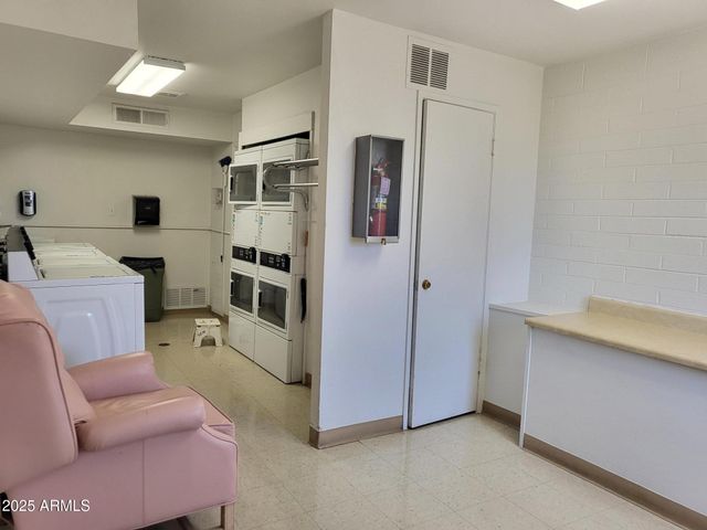 8221 E GARFIELD Street L205, Scottsdale, AZ 85257