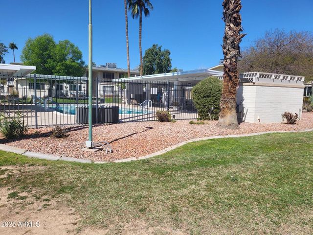 8221 E GARFIELD Street L205, Scottsdale, AZ 85257