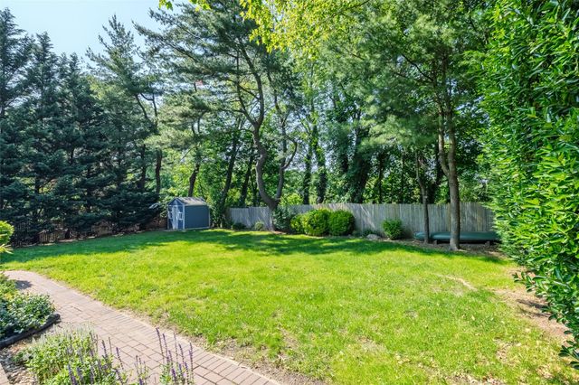 40 Panorama Drive, Huntington, NY 11743