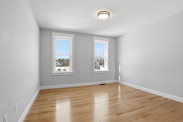 26 Bluebird Ln, Groton, MA 01450