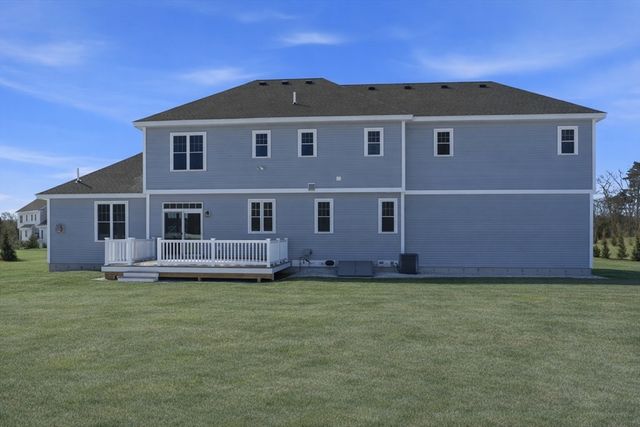 26 Bluebird Ln, Groton, MA 01450