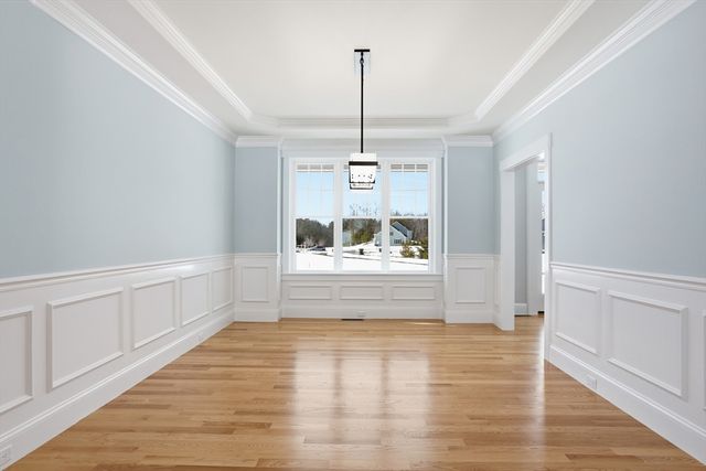 26 Bluebird Ln, Groton, MA 01450