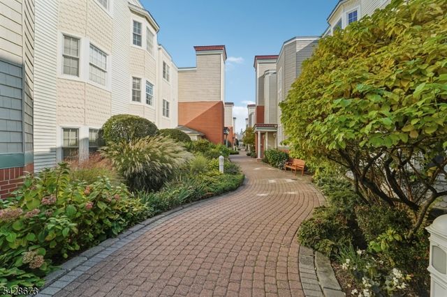 129 The Promenade, Edgewater Boro, NJ 07020
