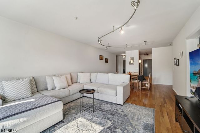 129 The Promenade, Edgewater Boro, NJ 07020