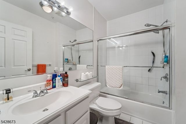 129 The Promenade, Edgewater Boro, NJ 07020
