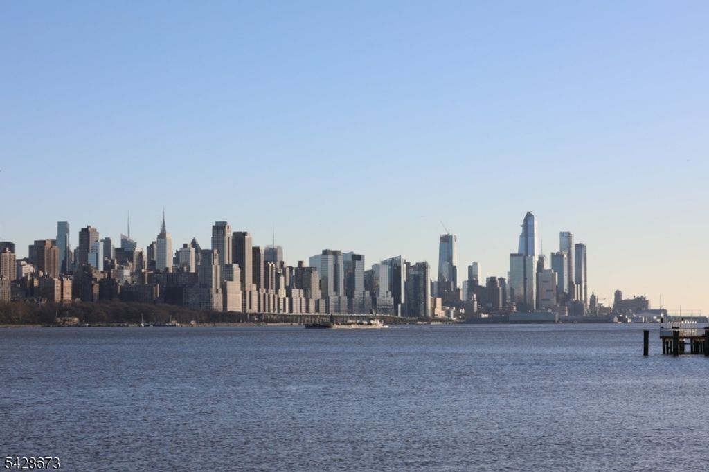 129 The Promenade, Edgewater Boro, NJ 07020