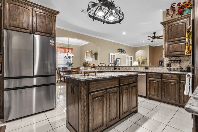 7732 Fall Creek Road, Terrell, TX 75160