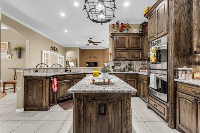 7732 Fall Creek Road, Terrell, TX 75160