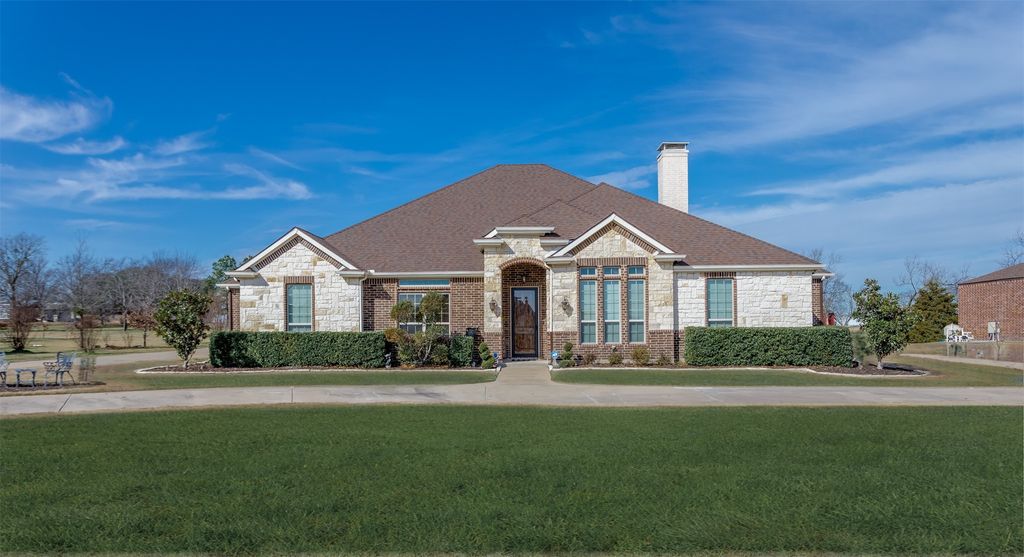 7732 Fall Creek Road, Terrell, TX 75160