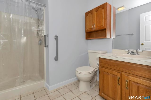 201 Ashmead Commons 201, Enfield, CT 06082