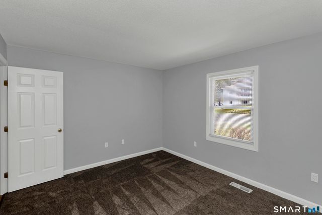 201 Ashmead Commons 201, Enfield, CT 06082