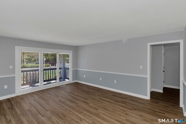 201 Ashmead Commons 201, Enfield, CT 06082