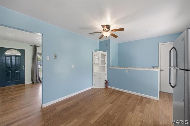 3020 Nettie Dr, Mehlville, MO 63129