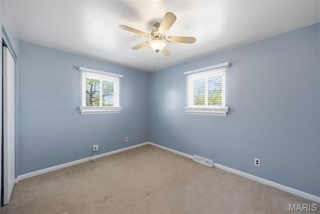 3020 Nettie Dr, Mehlville, MO 63129