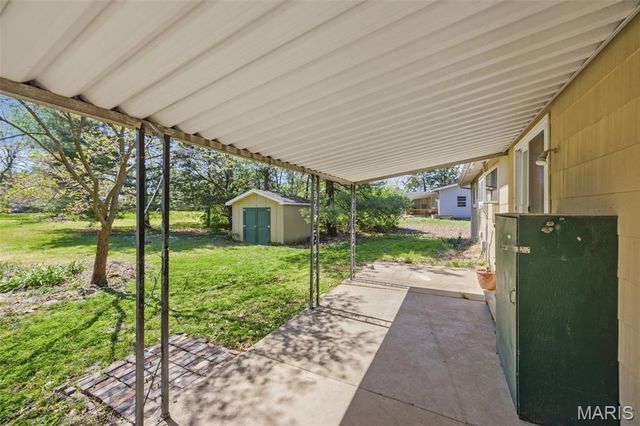 3020 Nettie Dr, Mehlville, MO 63129