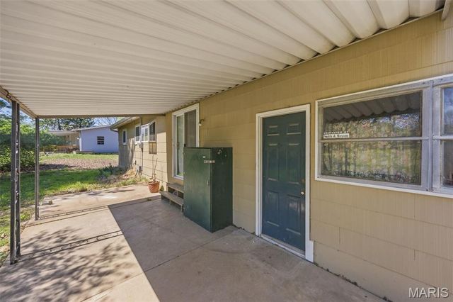 3020 Nettie Dr, Mehlville, MO 63129