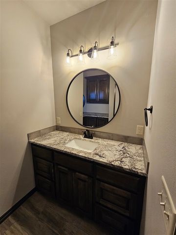 227 SW Burk Rd, Geronimo, OK 73543
