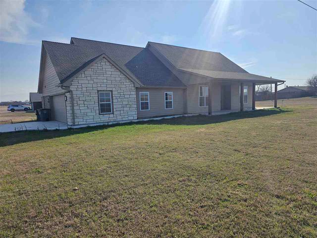 227 SW Burk Rd, Geronimo, OK 73543