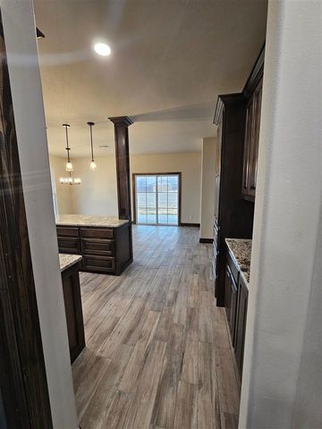 227 SW Burk Rd, Geronimo, OK 73543