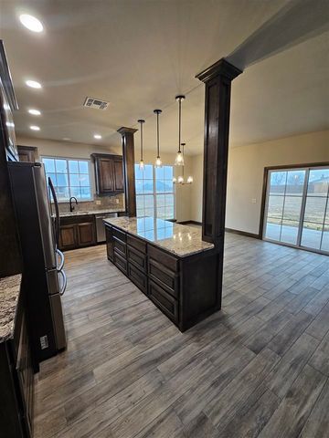 227 SW Burk Rd, Geronimo, OK 73543