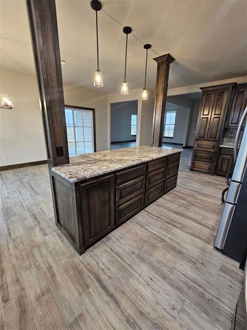 227 SW Burk Rd, Geronimo, OK 73543