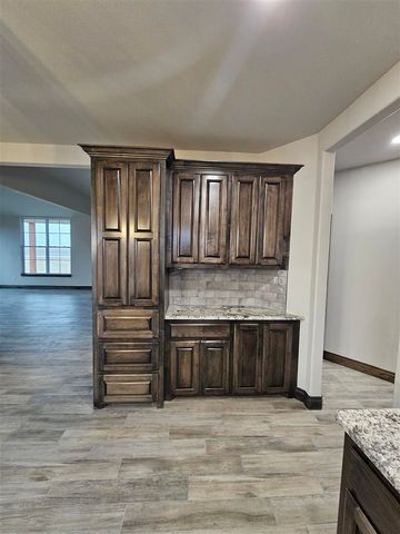 227 SW Burk Rd, Geronimo, OK 73543