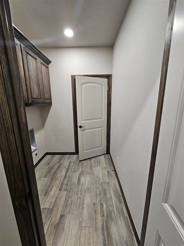 227 SW Burk Rd, Geronimo, OK 73543