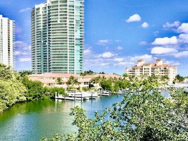 19999 E Country Club Drive 1404, Aventura, FL 33180
