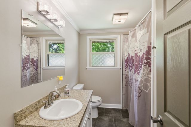 3213 Sennadale Ln, Nashville, TN 37207