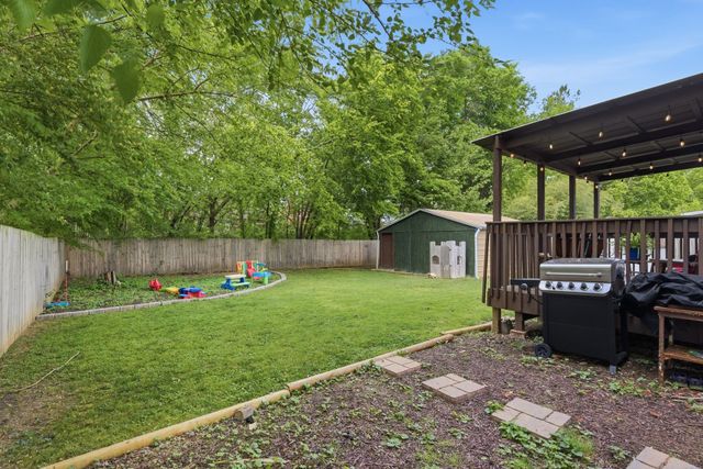 3213 Sennadale Ln, Nashville, TN 37207
