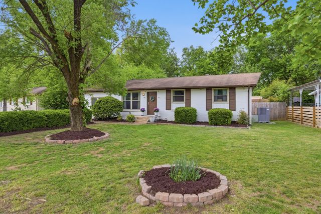 3213 Sennadale Ln, Nashville, TN 37207