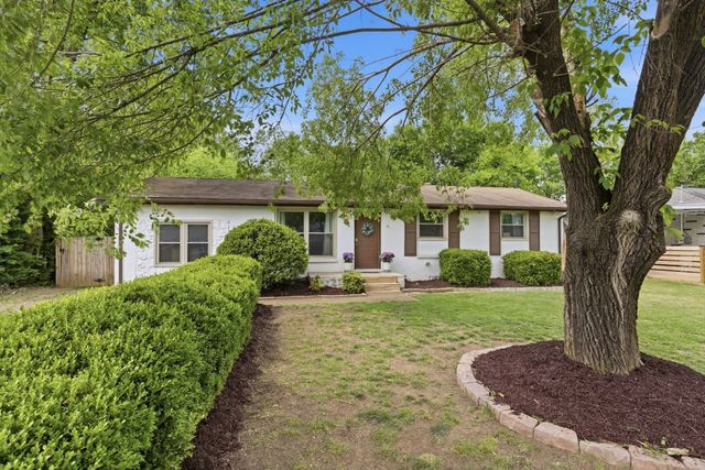3213 Sennadale Ln, Nashville, TN 37207