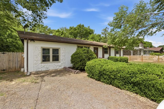 3213 Sennadale Ln, Nashville, TN 37207