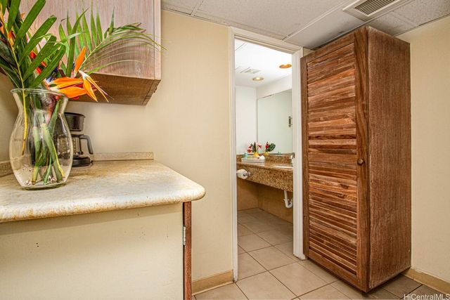 1850 Ala Moana Boulevard 722, Honolulu, HI 96815