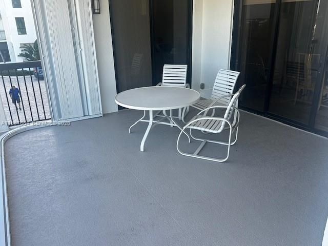 19670 Beach Rd B323, Tequesta, FL 33469