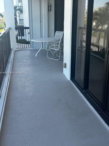 19670 Beach Rd B323, Tequesta, FL 33469