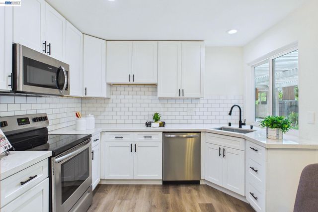 9953 Mangos Dr, San Ramon, CA 94583