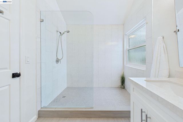 9953 Mangos Dr, San Ramon, CA 94583